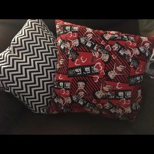 Betty Boop Pillow Set